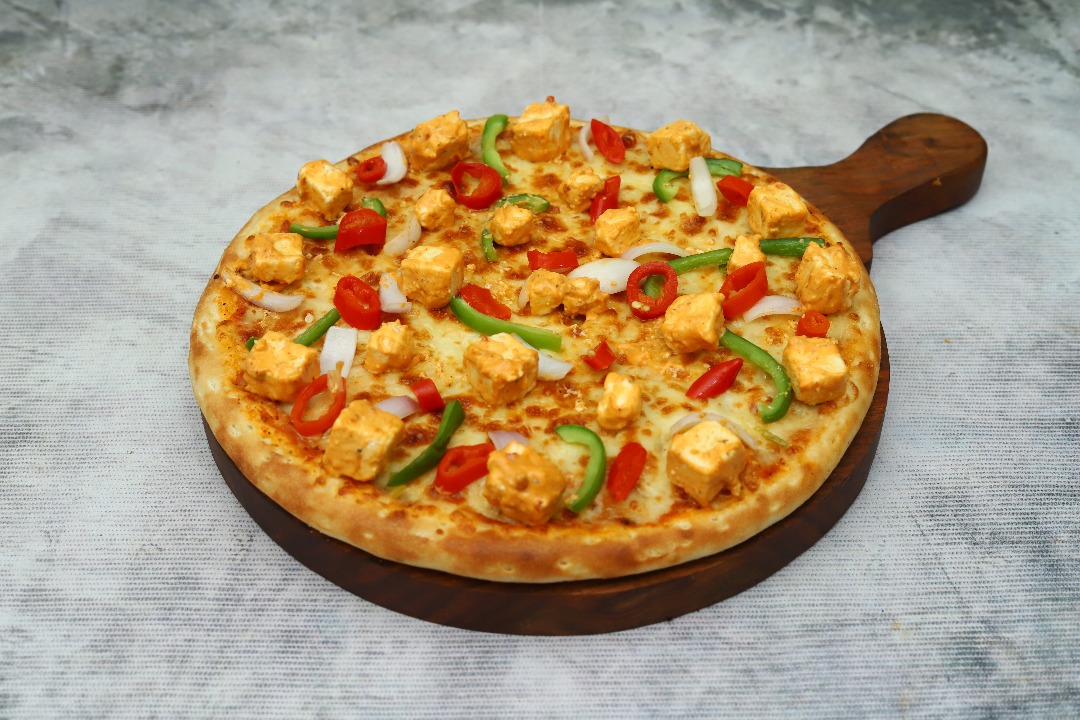 a-vegetarian-twist-peppy-paneer-pizza-recipe-eatfit